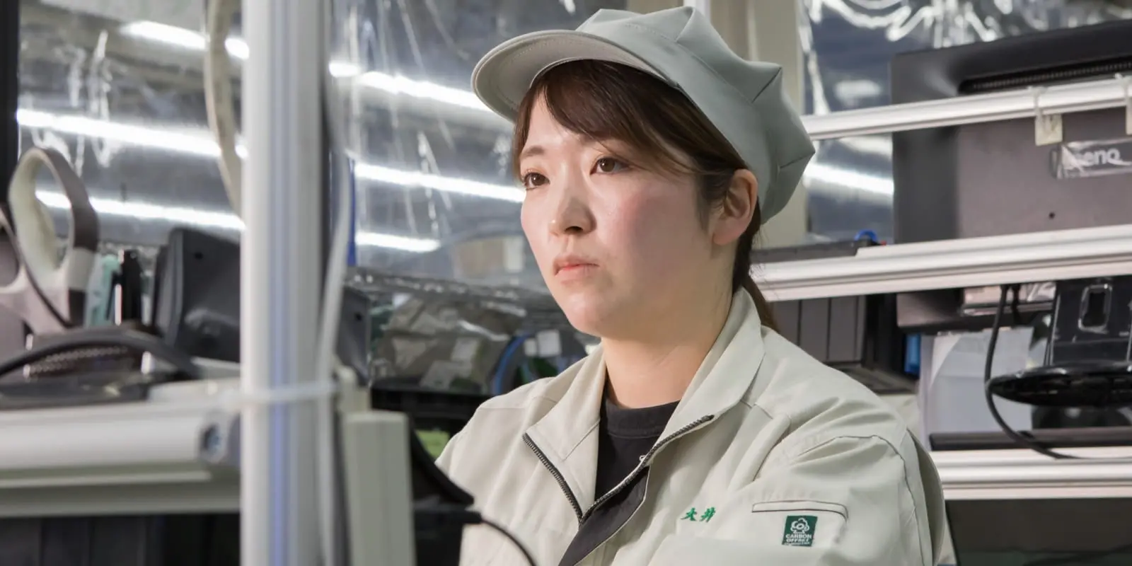 製造部の社員のインタビュー画像