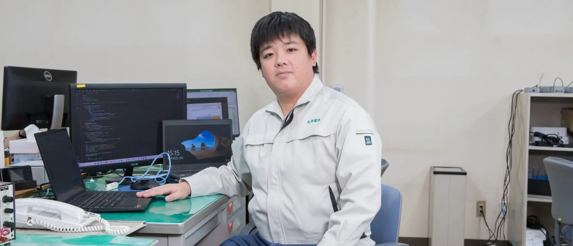 インタビューを受ける社員の写真